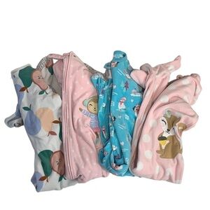 SIZE 4 Little Girls Footed Pyjamas